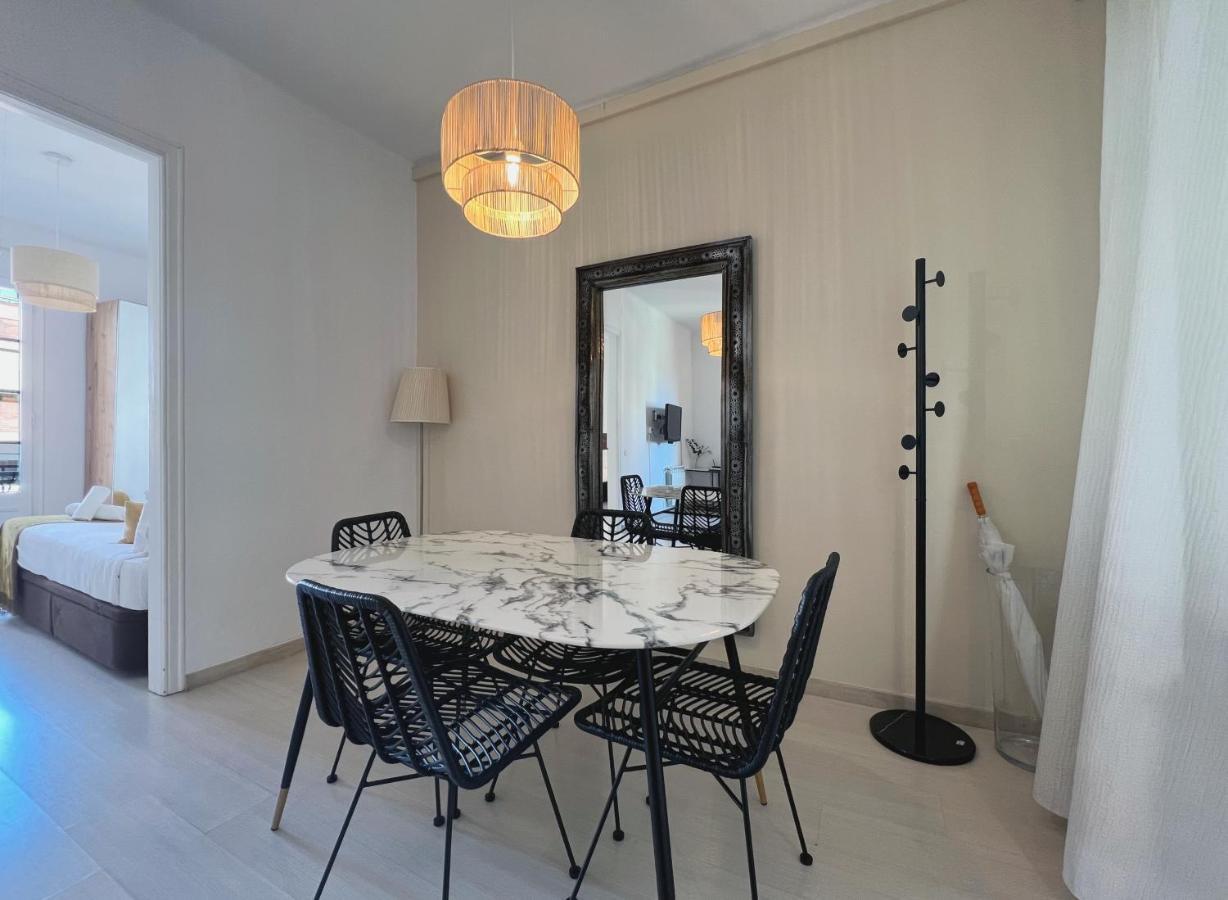 Stay U-Nique Apartments Lepant Barcelona Ngoại thất bức ảnh